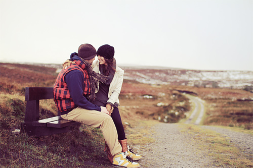 45-simple-cute-road-couple-engagement-photography
